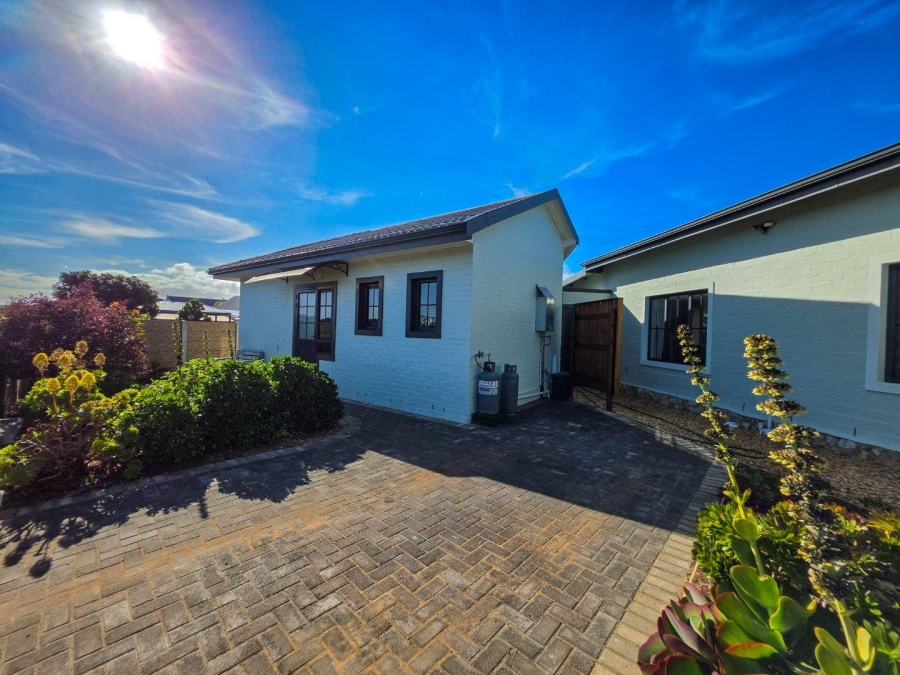 2 Bedroom Property for Sale in Stilbaai Western Cape